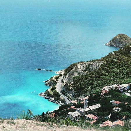 Villa Gio - Terrazza Nel Blu Bergeggi Kültér fotó