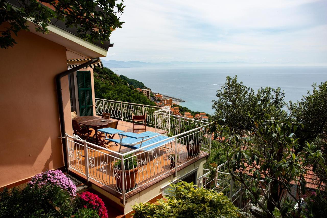 Villa Gio - Terrazza Nel Blu Bergeggi Kültér fotó