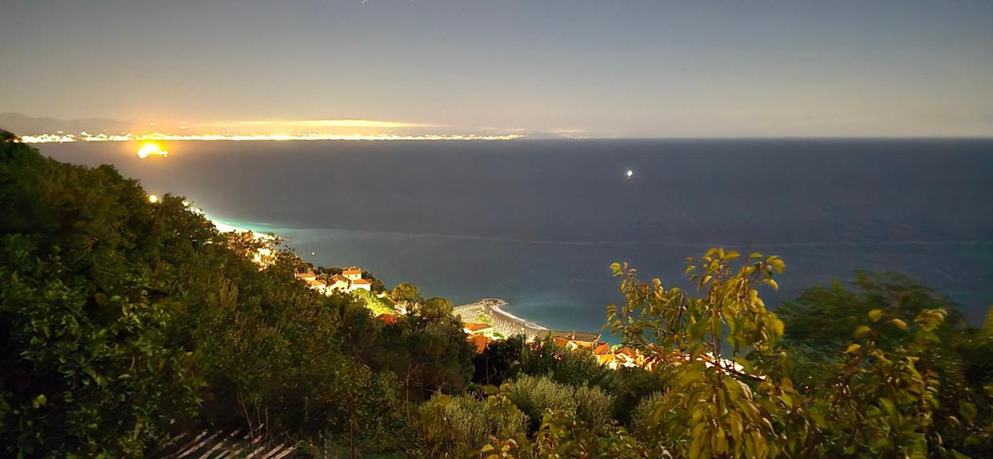Villa Gio - Terrazza Nel Blu Bergeggi Kültér fotó