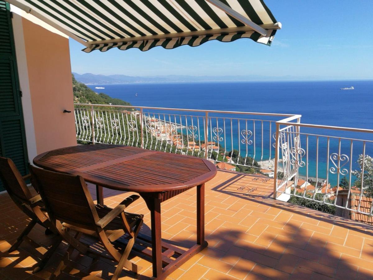 Villa Gio - Terrazza Nel Blu Bergeggi Kültér fotó